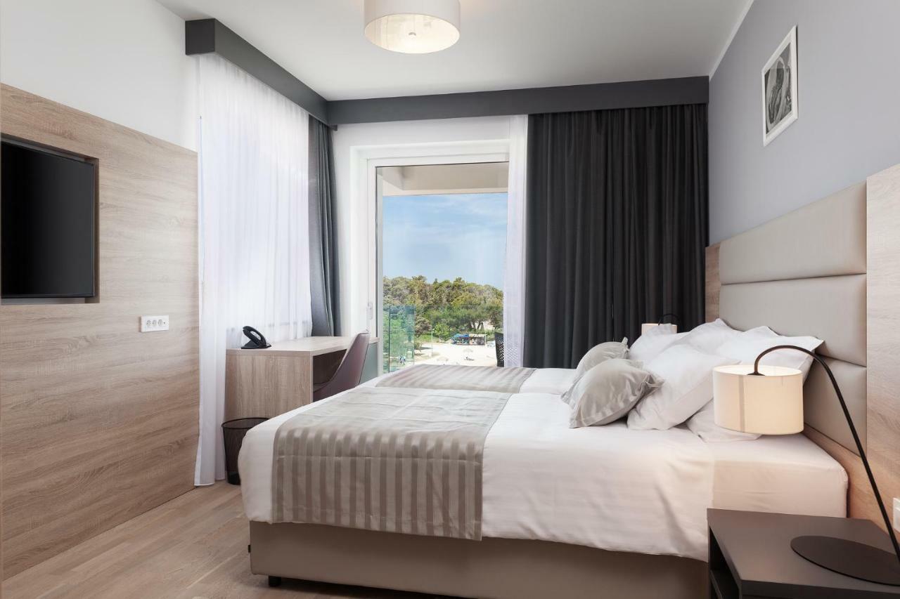 Kaneo Beach Hotel Novalja Eksteriør billede