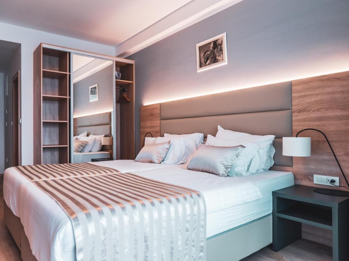 Kaneo Beach Hotel Novalja Eksteriør billede